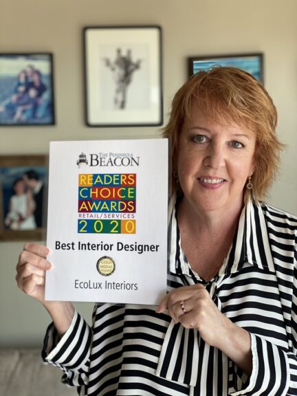 Suzi with the Readers Choice Award for Best Interior Designer for 2020